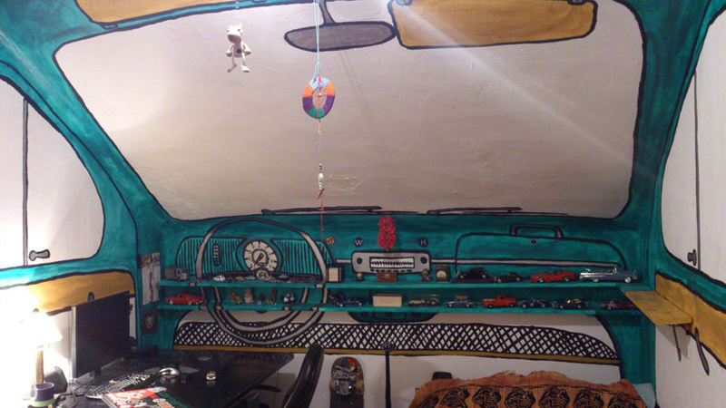Illustration for article titled This Kid Painted His Room To Look Like The Inside Of A Beetle